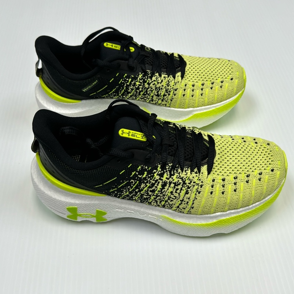 Under Armour Infinite Elite Women’s Size 8.5 New in Box!!